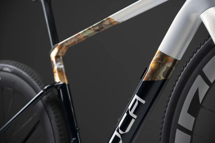 Libre CF carbon gravel bike